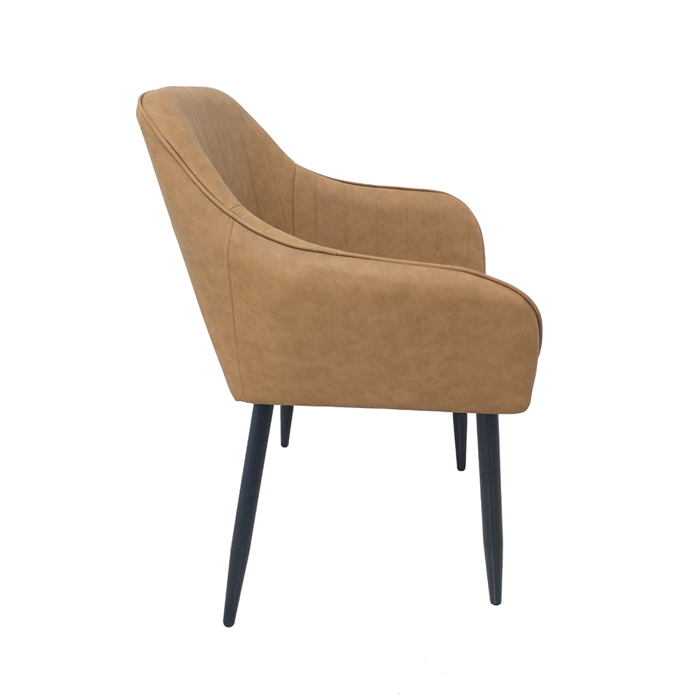 poltrona-volga-com-braco-e-estofado-em-pu-or-design